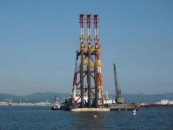 尾道糸崎港機織地区泊地（-12m）等潜堤築造工事